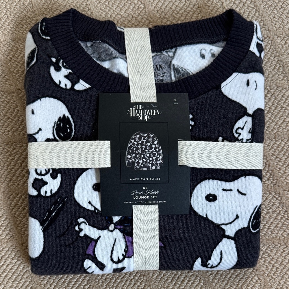 American Eagle Outfitters Snoopy Black and White Lounge Set
